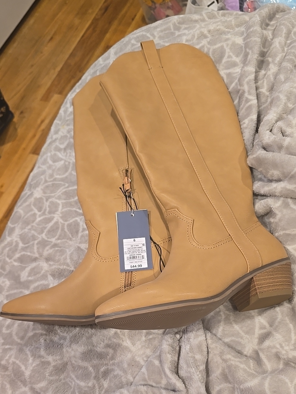 New Universal Thread Women’s Tan Western Knee-High Boots